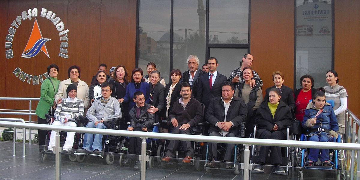 Muratpaşa Belediyesi engellilere kucak açıyor